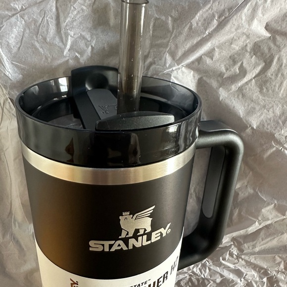Stanley 40oz Stainless Steel H2.0 FlowState Quencher Tumbler - Black Glow Color - Picture 3 of 4